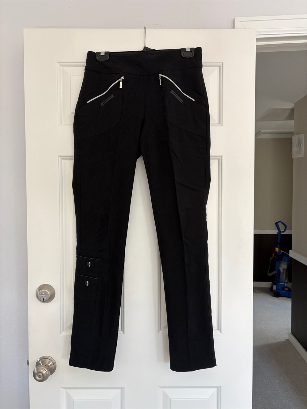 Black Women's Jamie Sadock golf pants - size 6 - 30” inseam